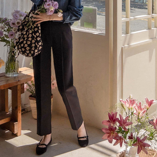 <FONT color=#5a3954>MADE LIN</font> David Mapsiline 单针褶裥隐形腰带短裤 [尺码：S、M、L]