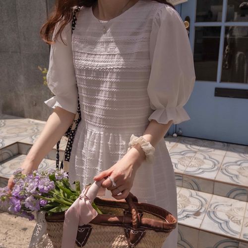 Laura 花朵刺绣蕾丝羊毛皮袖子优雅合身[size:F(55~66)]