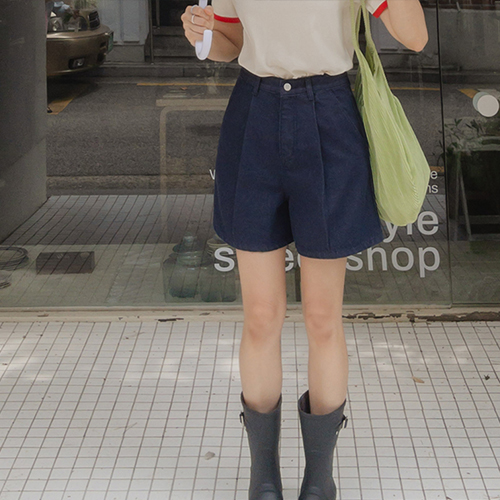 矿用不褪色别针褶皱牛仔色短裤 [size:S,M,L]