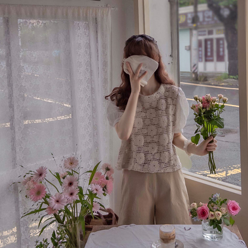 Marianne立体针织花袖花卉刺绣女装【尺码：F(55~66)】