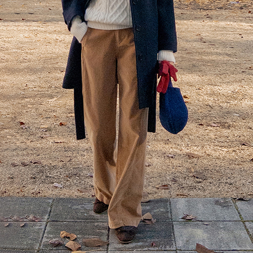 【特价15% ★数量有限】【马佳特价立减6000韩元】 <FONT color=#5a3954>MADE LIN</font> Del Yua 保暖灯芯绒短裤【尺码：S、M、L、XL】