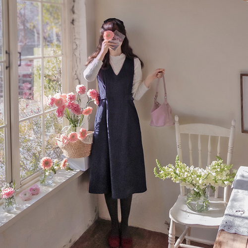 Shukland 柔软温暖的天鹅绒触感，带绒里衬的优雅半身裙 [尺码：F(55~66)]