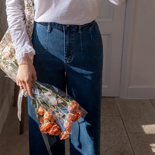 [LABEL] Lili Dartsun 松紧后带宽牛皮短裤 [尺码：S,M,L]