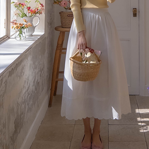 【特价优惠 4,000 韩元】 <FONT color=#5a3954>MADE LIN</font> Eveang 纯情打孔蕾丝菠萝裙【尺码：F (55-66)】