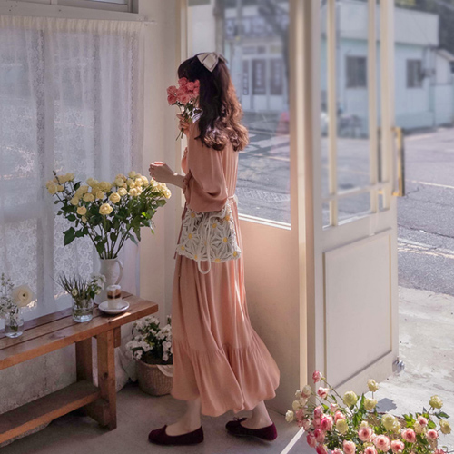 【超值优惠 8,000 韩元】 <FONT color=#5a3954>MADE LIN</font> Rosen 褶裥领优雅修身春季半身裙【尺码：F(55~66)】