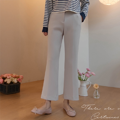 【超值优惠 4,000 韩元】 <FONT color=#5a3954>MADE LIN</font> Monis 全天舒适弹力氨纶短裤【尺码:S、M、L】