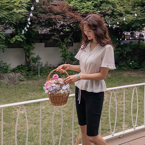 Delini 浪漫情调蕾丝荷叶边串女连衣裙 [尺码: F(55~66)]
