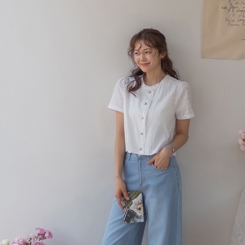 【特惠价 10,000 韩元折扣】 <FONT color=#5a3954>MADE LIN</font>自由新款蕾丝刺绣外套女装 [尺码:F(55~66)]