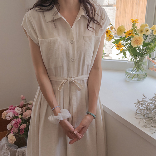 【超值优惠 6,000 韩元】 <FONT color=#5a3954>MADE LIN</font> ELVI 口袋褶裥衬衫【尺码：女款(55~66)】