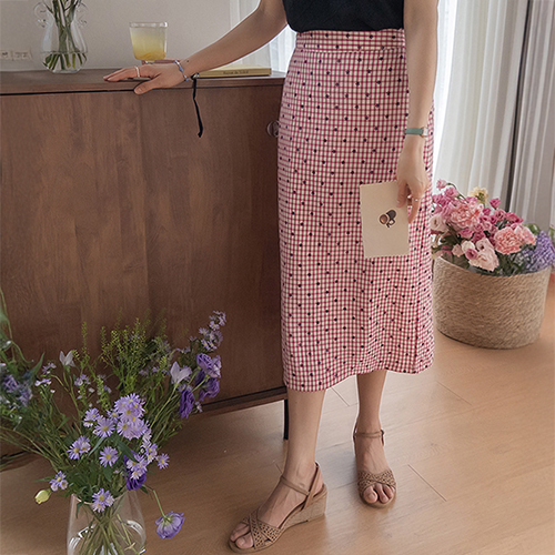 【超值优惠 5,000 韩元】 <FONT color=#5a3954>MADE LIN</font> Netty 格纹圆点吊带裙【尺码：S、M】