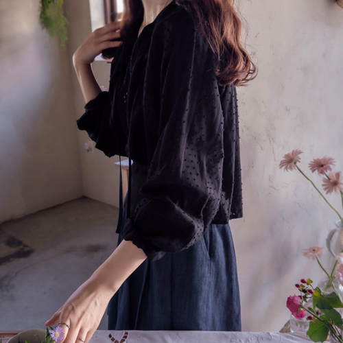 【新品特价 6000韩元优惠】 <FONT color=#5a3954>MADE LIN</font>格伦妮 花苞紋章 花無蛇 女款短上衣 開襟【尺码:F(55~66)】