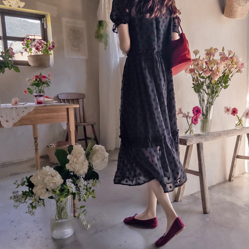 【新品特惠 立减10,000韩元】 <FONT color=#5a3954>MADE LIN</font>风花蝴蝶结泡泡袖长裙 [尺码: F(55~66)]