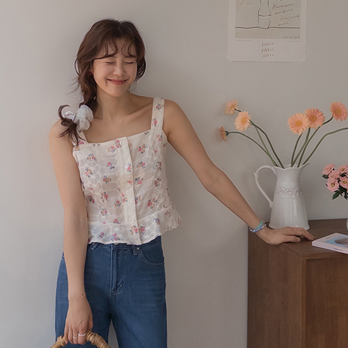 【新品特惠 6,000韩元折扣】 <FONT color=#5a3954>MADE LIN</font> Freya 花朵蕾丝露背女装【尺码:F(55~66)】