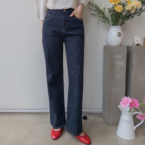 【净色原牛】Deniben 日常紧身氨纶直筒牛色短裤【尺码：S、M、L】
