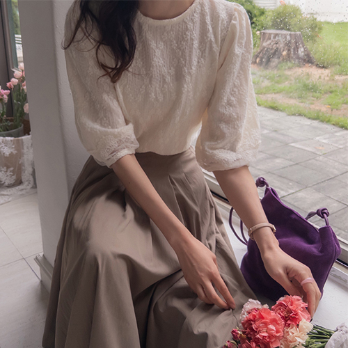 Leona 花朵刺绣袖口透明7/8袖T恤 [尺码: F(55~66)]