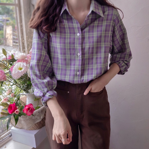 【新品特惠 7,000韩元折扣】 <FONT color=#5a3954>MADE LIN</font> Schubernard 秋季格纹柔软有弹性女衬衫 [尺码:F (55~66)]