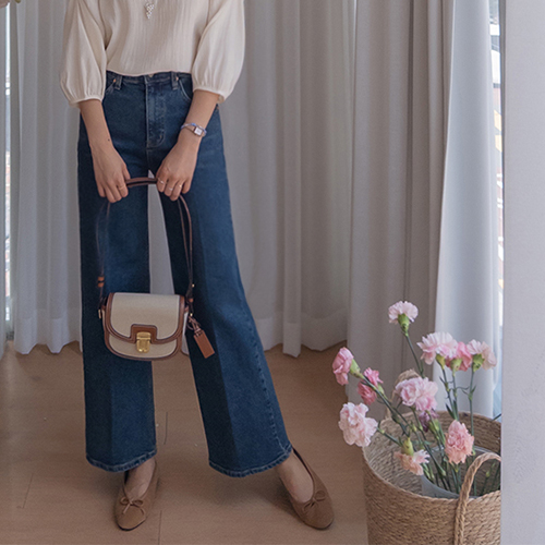 【修身氨纶】【长度适中】吊带常规线条直筒宽牛仔裤【尺码：S、M、L】