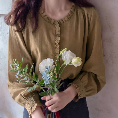 [新品特价7,000韩元折扣] <FONT color=#5a3954>MADE LIN</font> Kai Ren 褶皱蕾丝女衬衫 [尺码: F (55-66)]
