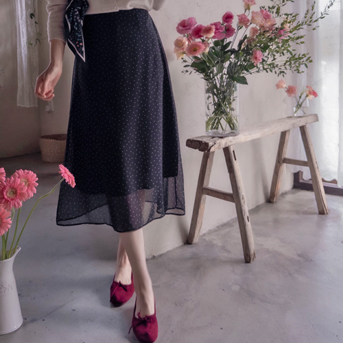 [最优惠 6,000 韩元折扣] <FONT color=#5a3954>MADE LIN</font> Allier 圆点真丝裙子 [尺码: F(55~66)]