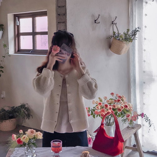 [LABEL] Gemma Bosong 舒适厚开衫配领带 [尺码：F (55~66)]