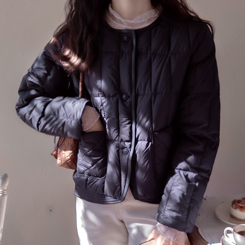 [黑色] Crancys 方形图案轻质鸭绒保暖羽毛外套 [尺码: F (66~77)]