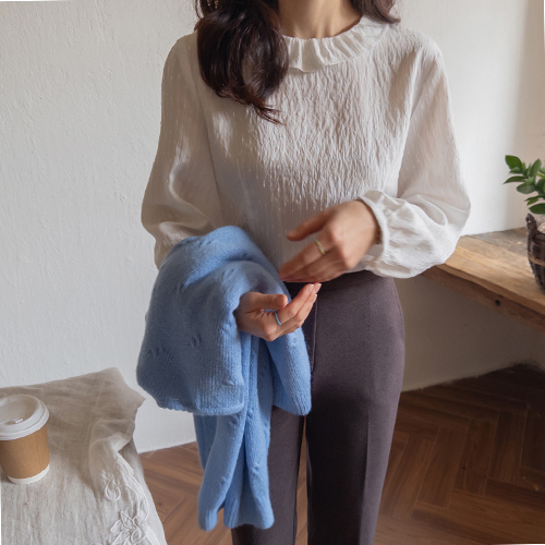 【特价优惠 4,000 韩元】 <FONT color=#5a3954>MADE LIN</font> Liberon 圆领荷叶边女式衬衫【尺码：F (55~66)】