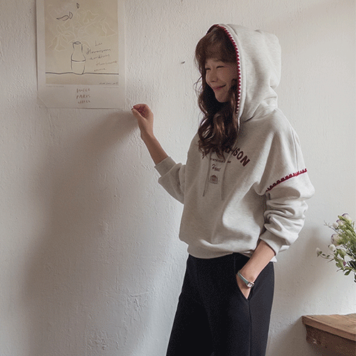 【新品特价4000韩元优惠】 <FONT color=#5a3954>MADE LIN</font> Etou拼色滚边加绒带帽T恤【尺码:F(55-66)】