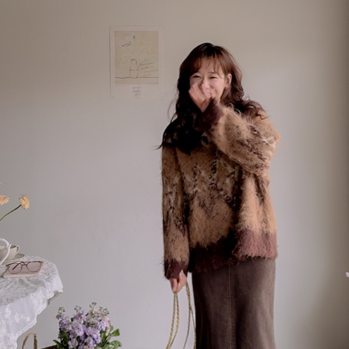 [60% 羊毛] Veyron Buddlebokdak 柔软贴身北欧毛绒针织外套 [尺码：F (55-66)]