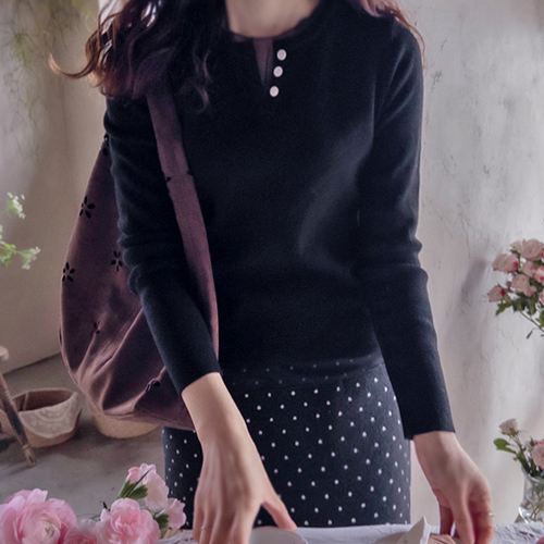 Kradin 透视撞色弹力保暖刺绣上衣 [尺码：F(55~66)]