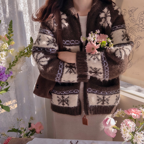 Gemma Tasmi 柔软弹力翻领长袖上衣 [尺码：F(55~66)]