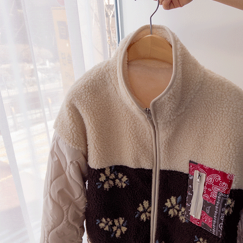 【毛绒内衬】【标签】舒适保暖的佩斯利花纹拼接口袋抓绒套头衫【尺码:F (55-66)】