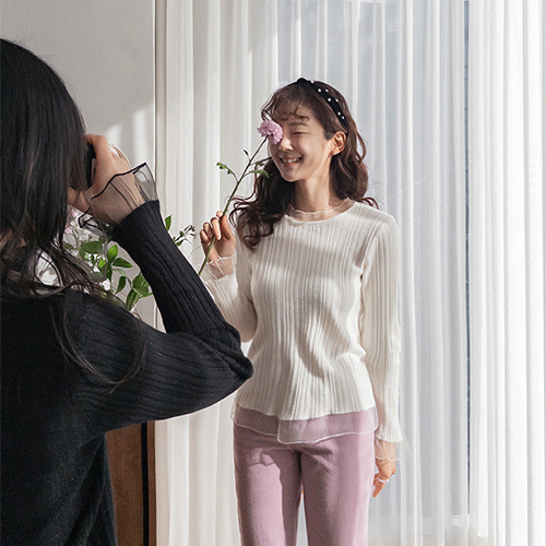 [Jjonzon Span] Muena 竖条纹荷叶边针织T恤 [尺码：F (55~66)]