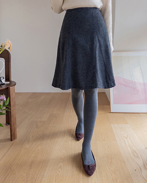 [50% 羊皮] Bella 前开衩中长裙 [尺码：F (55-66)]