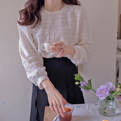 【新品特价，立减6000韩元】 <FONT color=#5a3954>MADE LIN</font> Moella 花朵真丝女装连衣裙【尺码：F (55~66)】