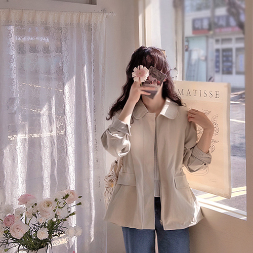 【春季新品预览 25% 折扣】 <FONT color=#5a3954>MADE LIN</font> Clevin 可爱圆领袖撞色高端美妆上衣【尺码：F (55~66)】