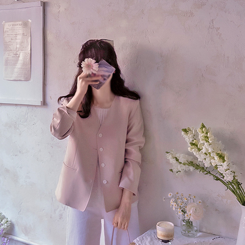 【春季新品预览 25% 折扣】 <FONT color=#5a3954>MADE LIN</font> Herve V-Line 修身外套套装 [尺码：F (55~66)]