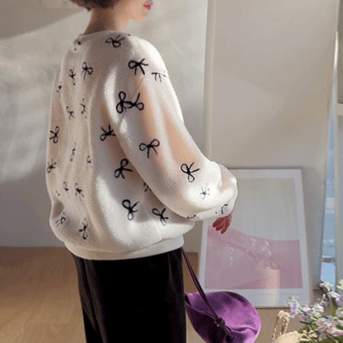 [LABEL] Cozy Renia 缎带图案羊皮蕾丝尖头男士T恤 [尺码：F (55-66)]