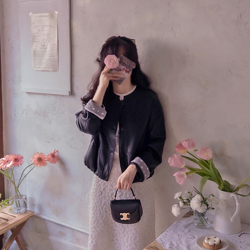 【预购优惠7000韩元】Shukondi 蕾丝 颈带 柔软弹性皮夹克 【尺码：F (55-66)】 【预计3月10日后发货】