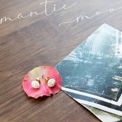 单颗小苍兰珍珠耳环