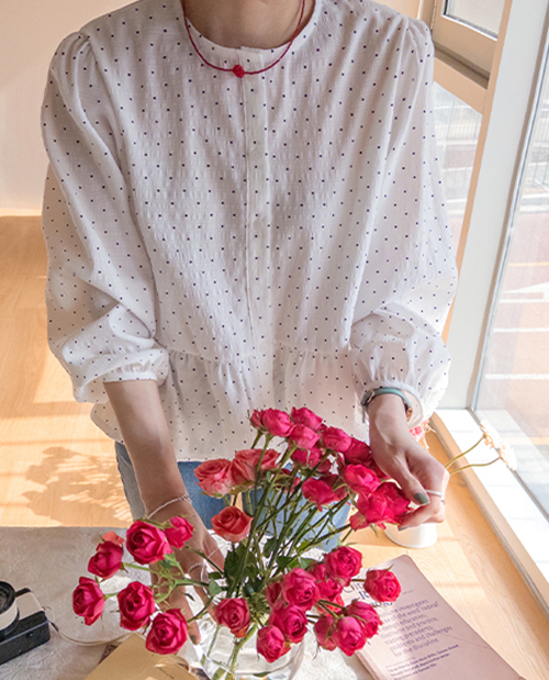 【体型封面】Emily 圆体 A 型身材女装【尺码:F(55~66)】