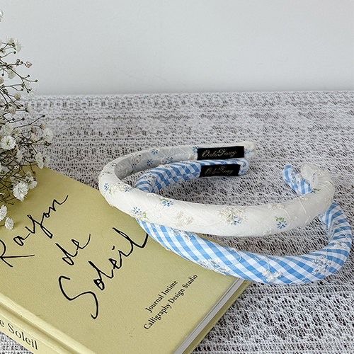 如同散落的花瓣