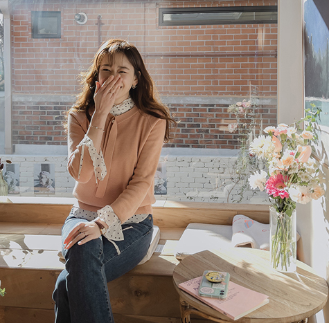 【秋季早鸟10%折扣】 <FONT color=#5a3954>MADE LIN</font> Dita Jinjurang针织衬衫<FONT color=#d8a4a4>【尺码：F(55~66)】</font>