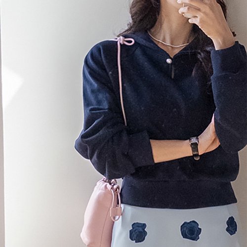 【新品特惠,立减10,000韩元】 <FONT color=#5a3954>MADE LIN</font>珍珠纽扣运动衫【尺码:女款(55~66.5)】