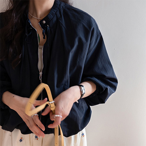 Renbuni 领口褶皱按扣短上衣 [尺码：F(55~77)]