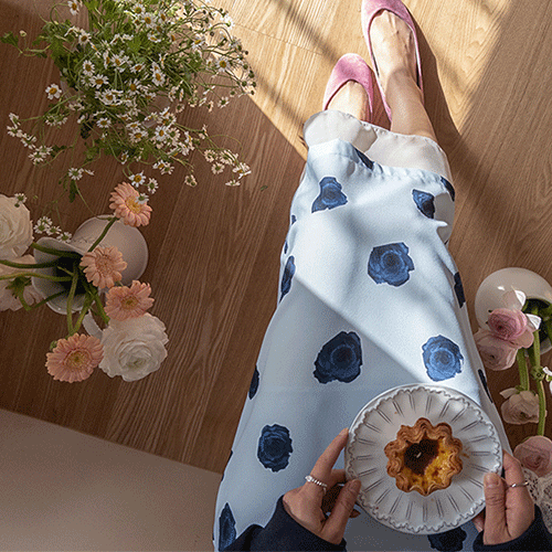 Lavien 蓝色玫瑰雪纺裙摆半身裙 [尺码：F(55~66.5)]