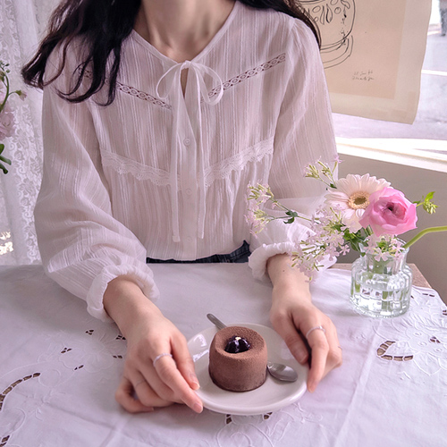 Gemma Lace 可爱 Anne 缎带高品质女式衬衫 [尺码：F(55~66)]