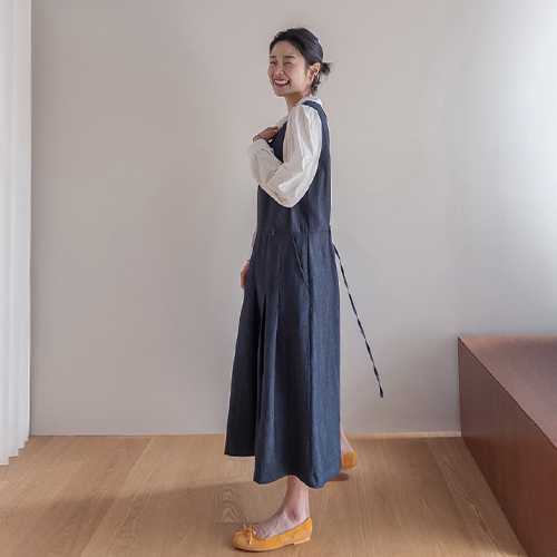 新款 Ezen 塑形修身细纹牛肉色长裙 [尺码：F(55~66)]