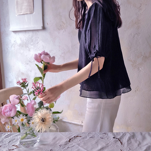 Gemmai 多层褶皱天丝奢华美妆衬衫 [尺码：F(55~66)]