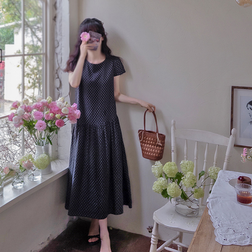 Jenny 夏季圆领修身精致凉感莲花裙 [尺码：F(55~66)]